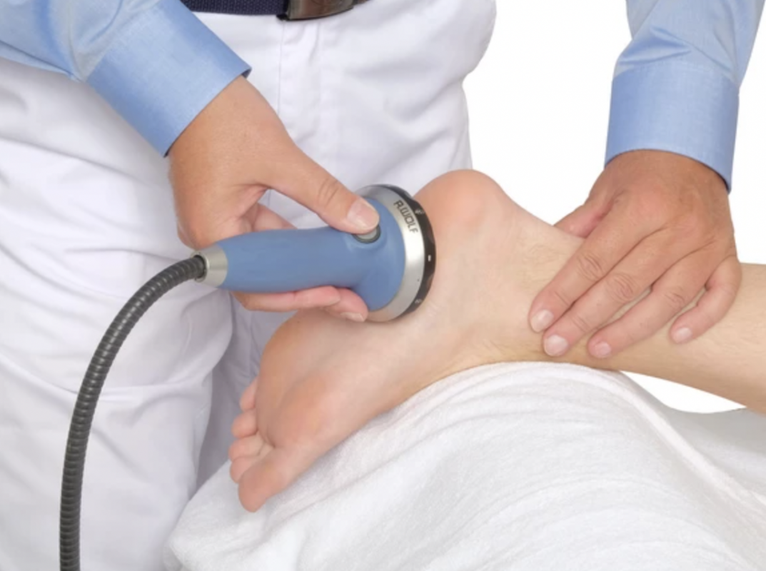 Treating Plantar Fasciitis With Shockwave Therapy